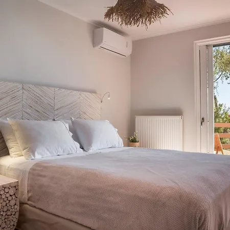 Superb Kefalonia 4 Bedrooms Froso Stunning Sea Views Villa